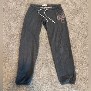 Women’s Low Rise Varsity Graphic Cinched Sweatpants, Small